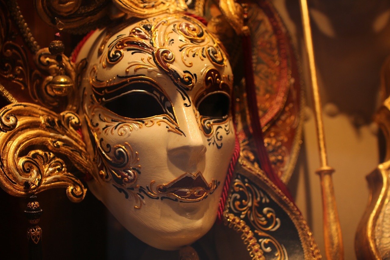Театр маска бовари. Маска венецианская. Театральные маски. Красивые театральные маски. Красивые венецианские маски.