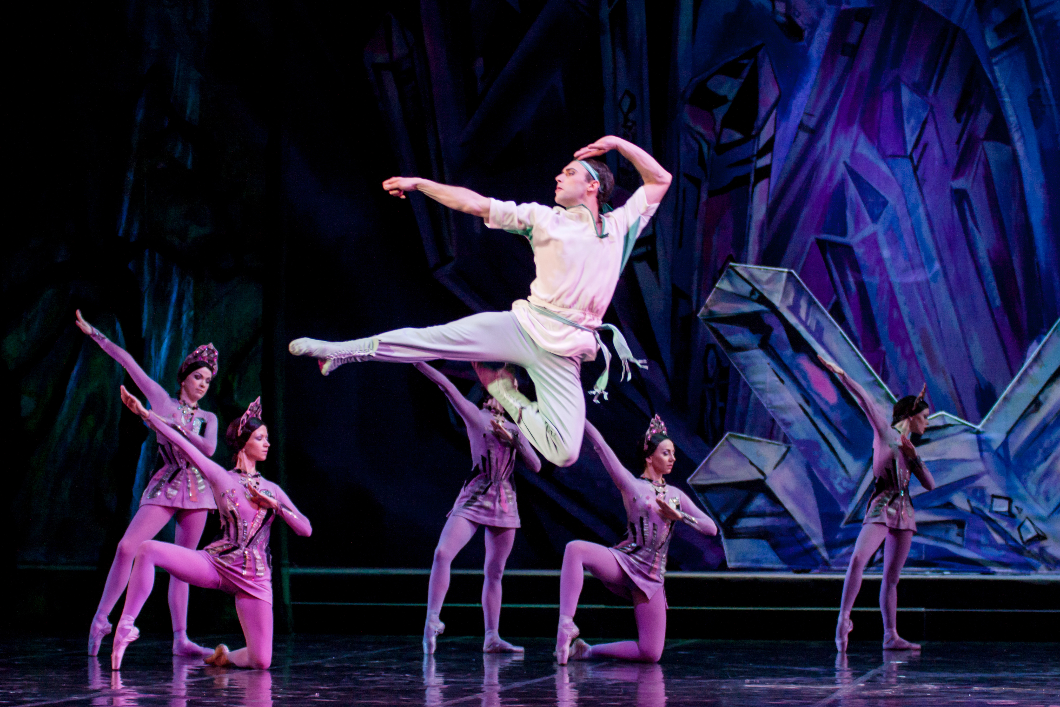 Каменный цветок – афиша