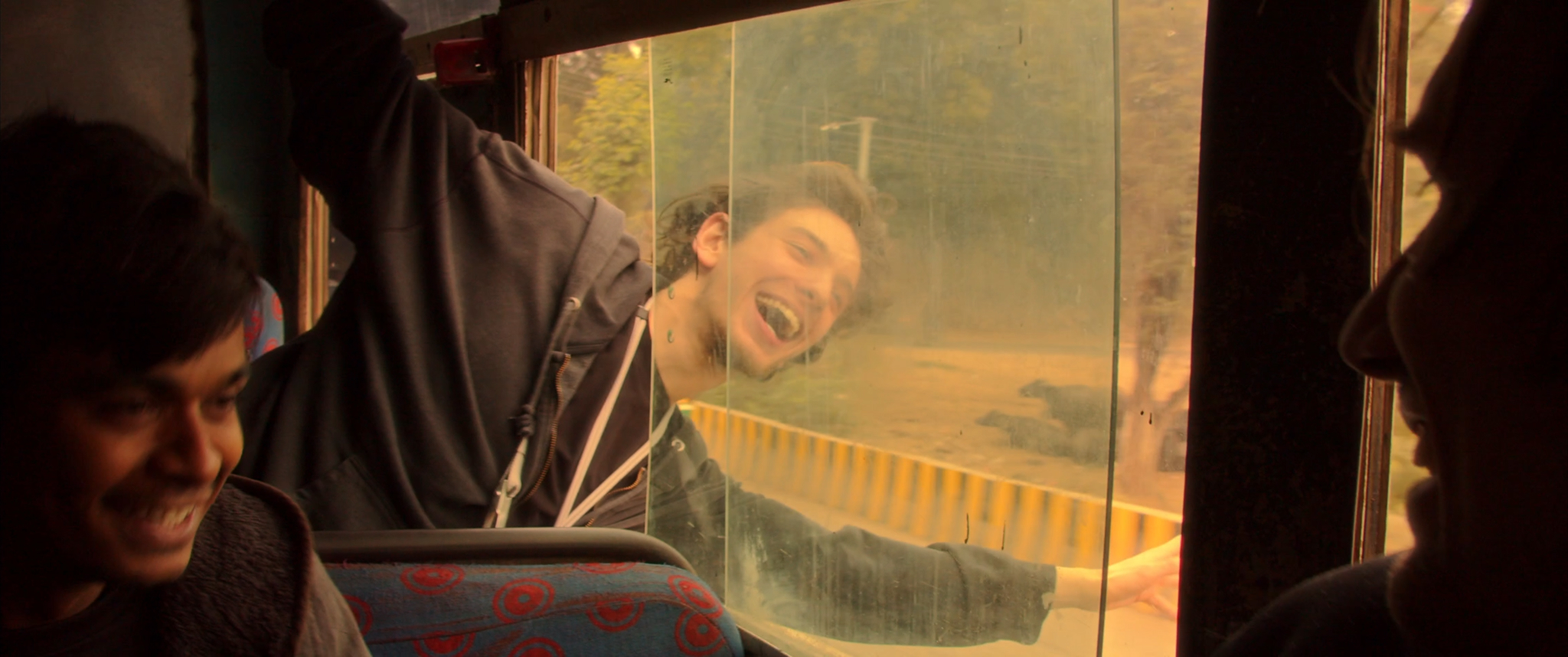 Надо снимать фильмы о любви – афиша