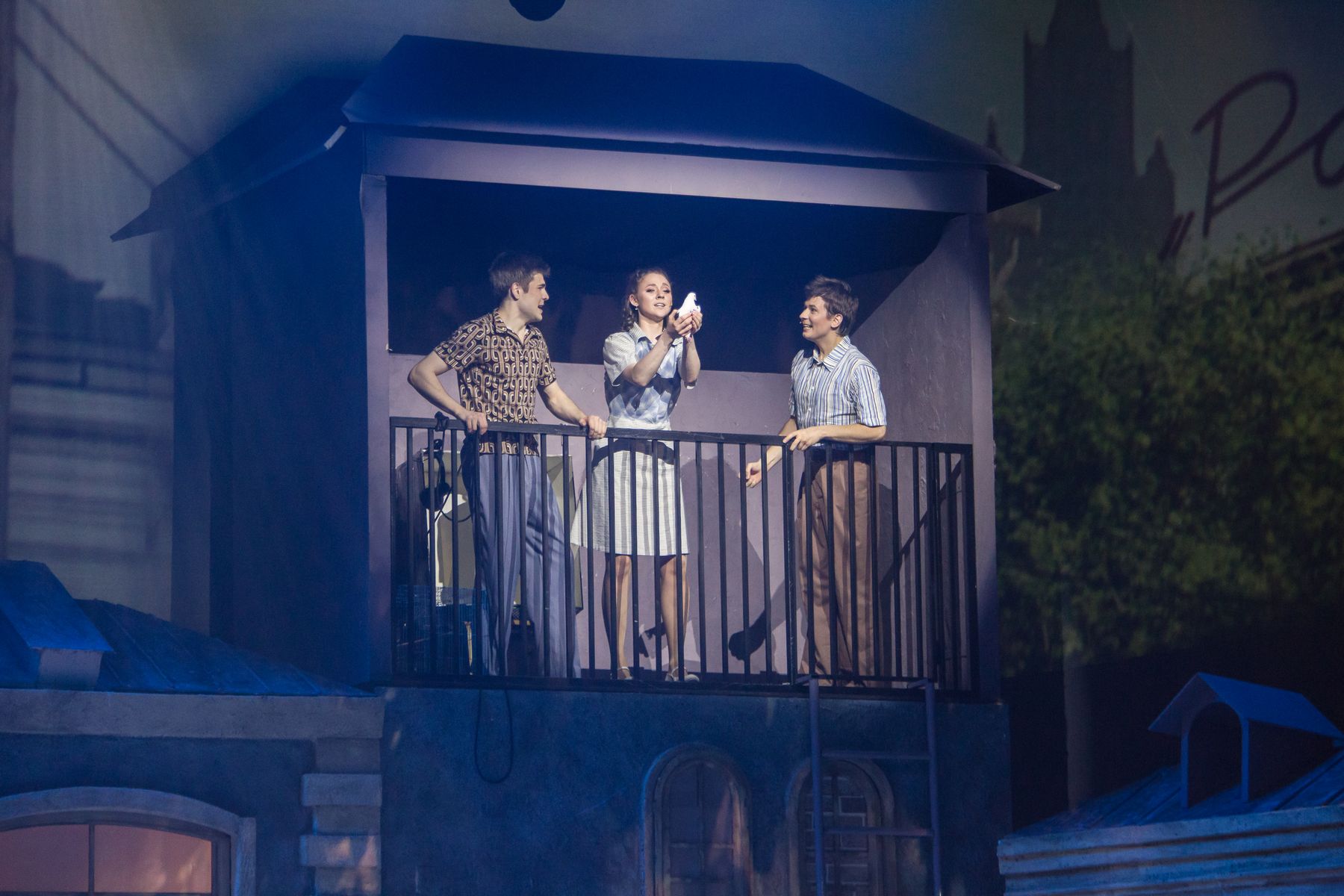 Любовь не умирает – афиша