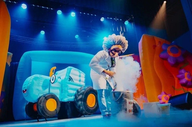 Синий трактор: Елочка – афиша