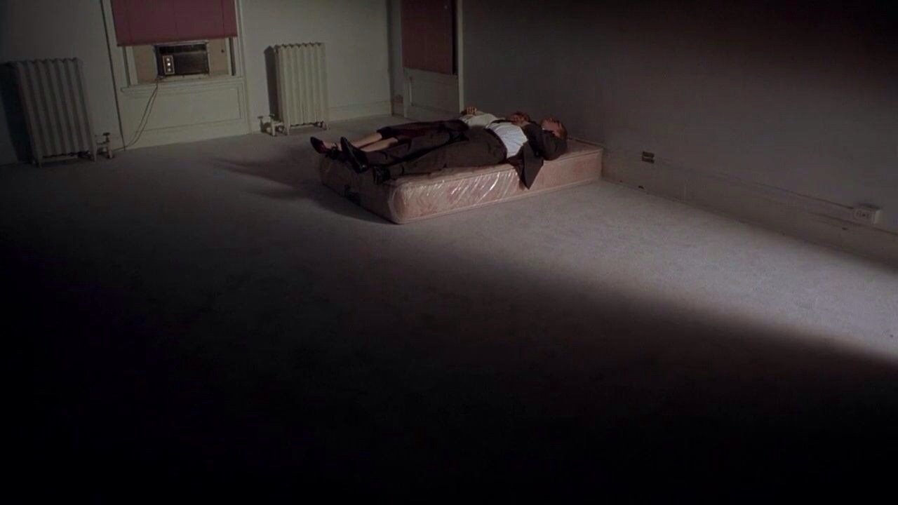 Собственность Махоуни – афиша