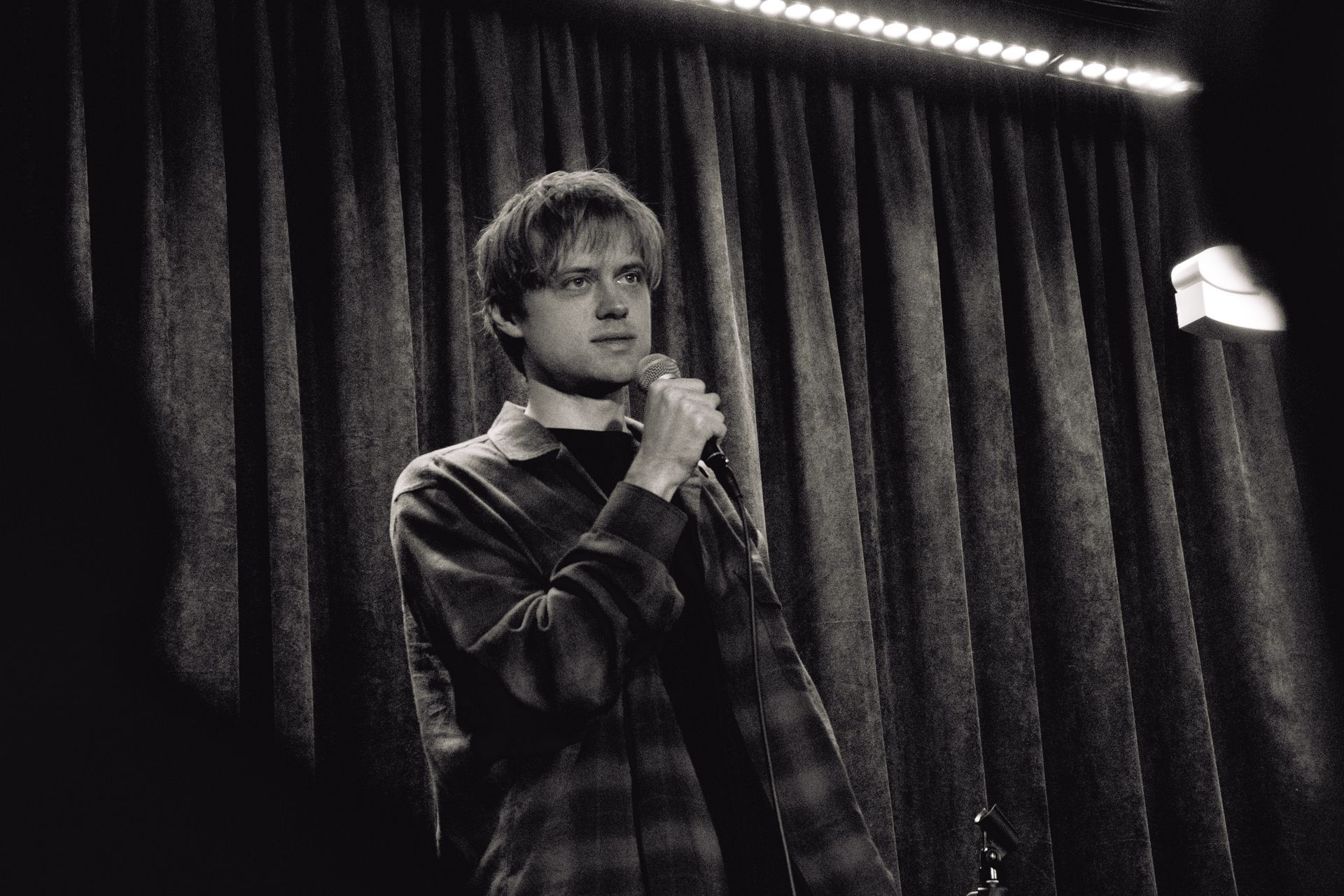 Стендап на грани – афиша