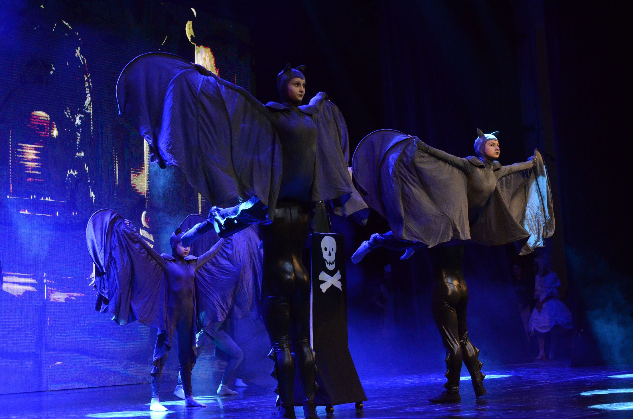 Кот в сапогах – афиша