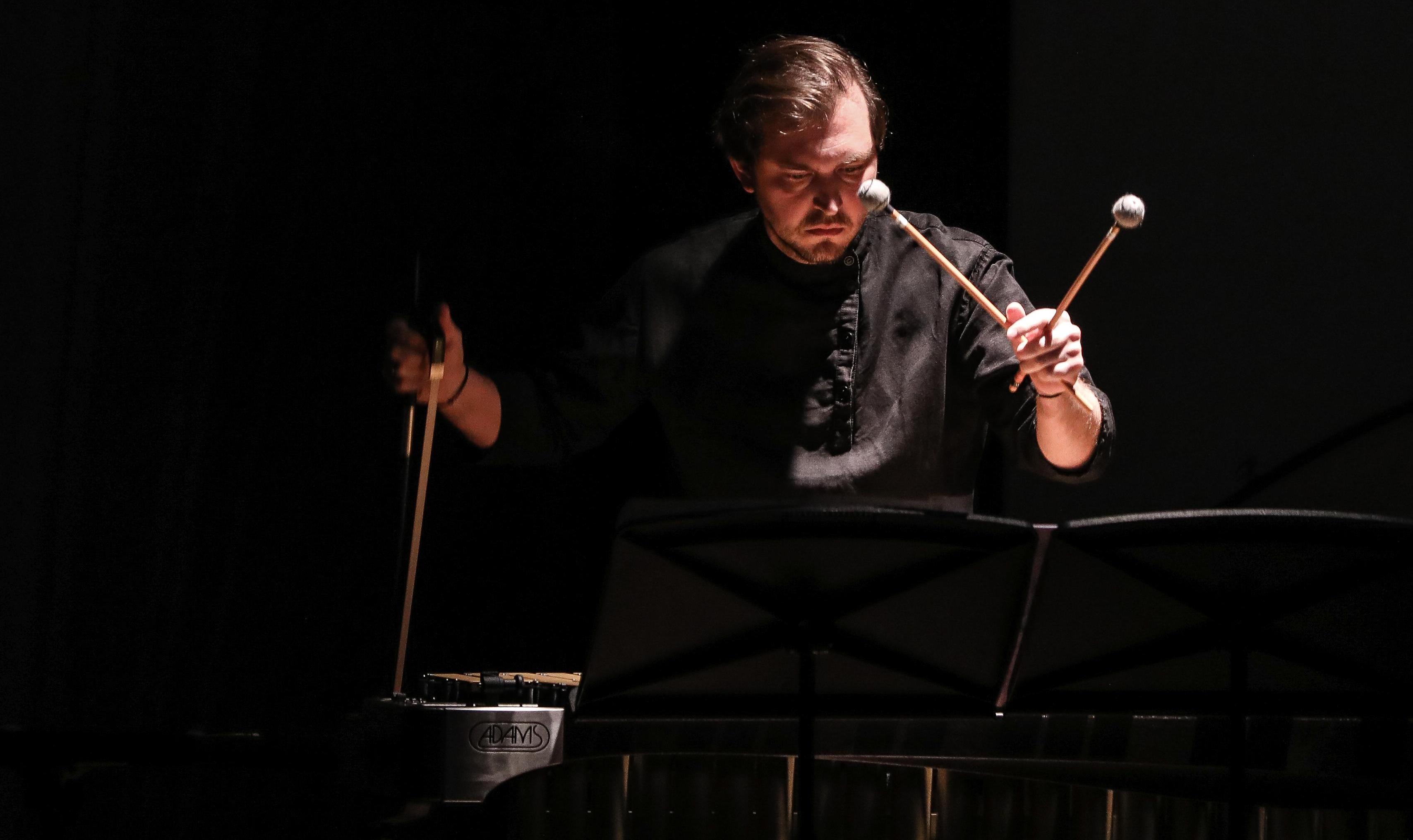 Андрей Волосовский и Moscow Percussion Ensemble - купить билет на концерт в  Москве 18.06.2024, Зарядье – Афиша-Концерты