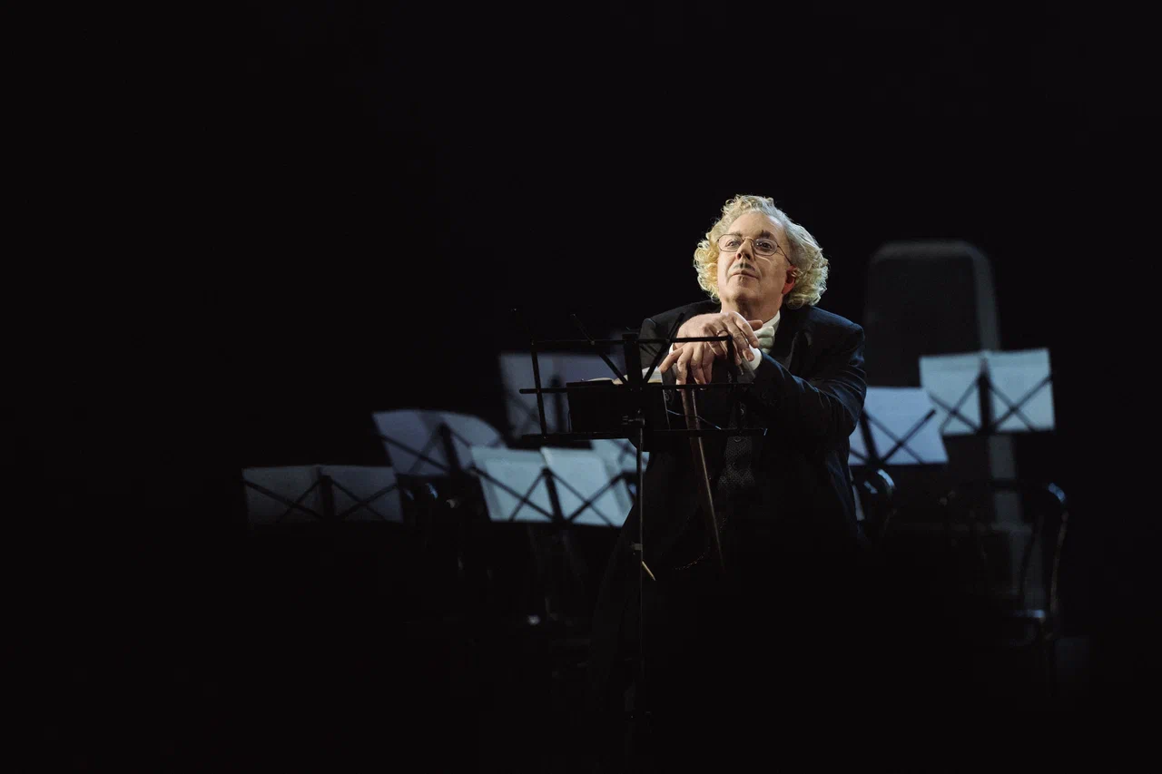 Ветер шумит в тополях – афиша