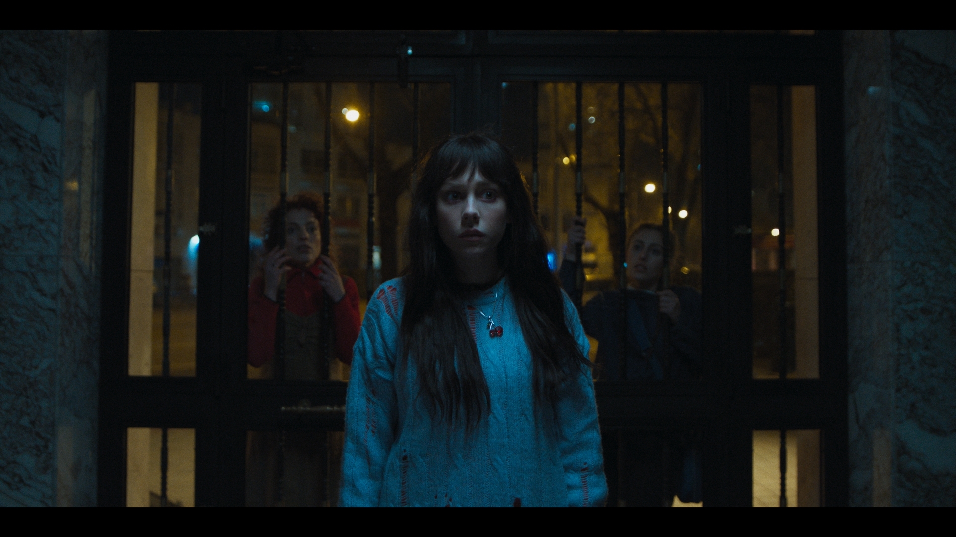 Эстер Экспосито – фото