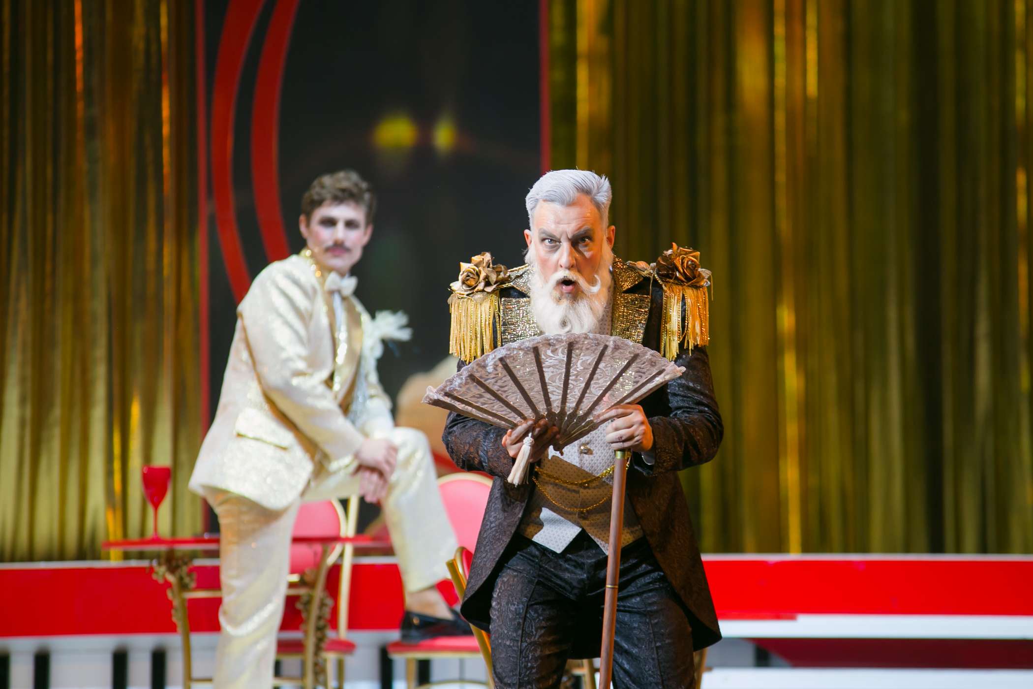 Веселая вдова – афиша