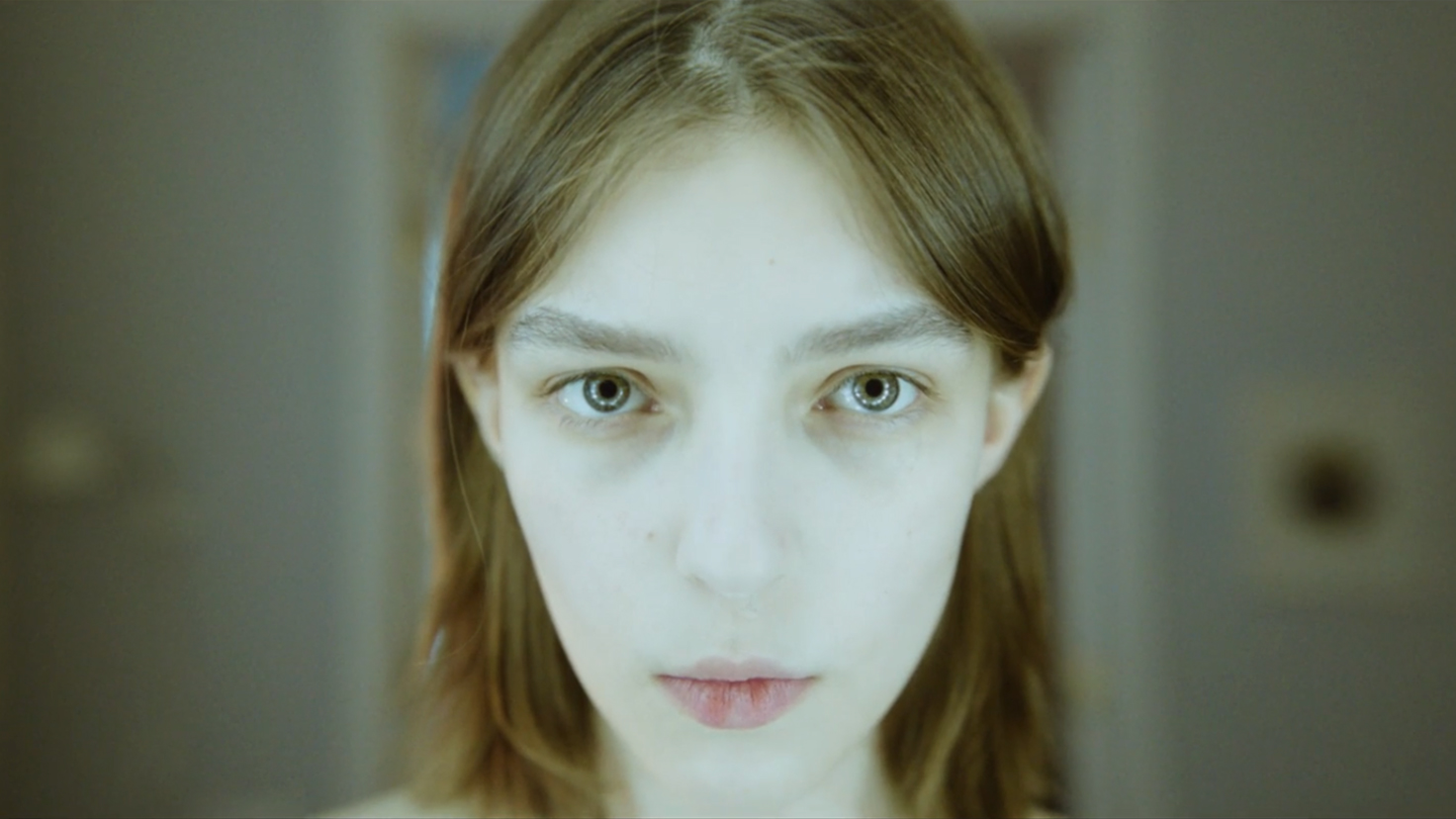 Полина Цыганова – фото