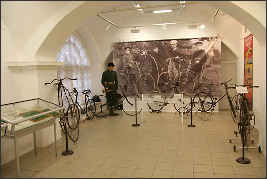 Самокат. История велосипеда в России – афиша