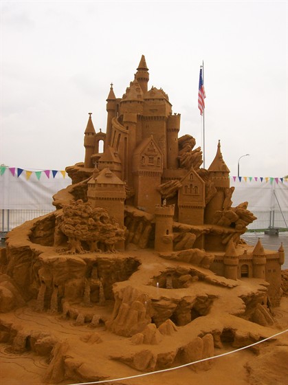 Чемпионат мира по скульптуре из песка – афиша