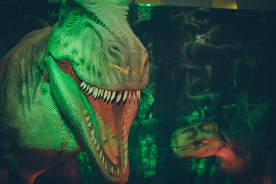 Шоу динозавров – афиша