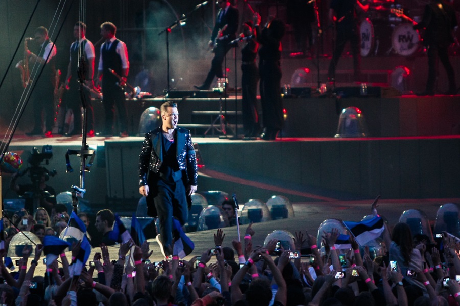 Робби Уилльямс: Take the Crown Stadium Tour 2013 – афиша