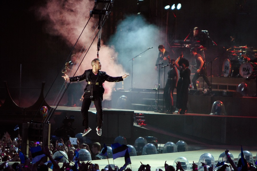 Робби Уилльямс: Take the Crown Stadium Tour 2013 – афиша