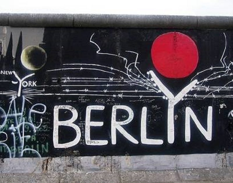 Берлинская стена. Траектория падения – афиша