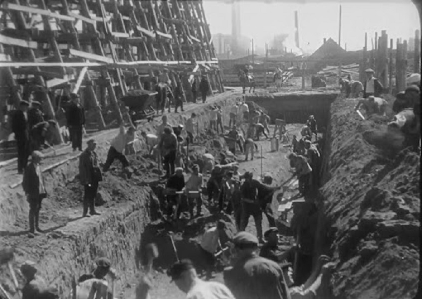 Строители будущего – афиша