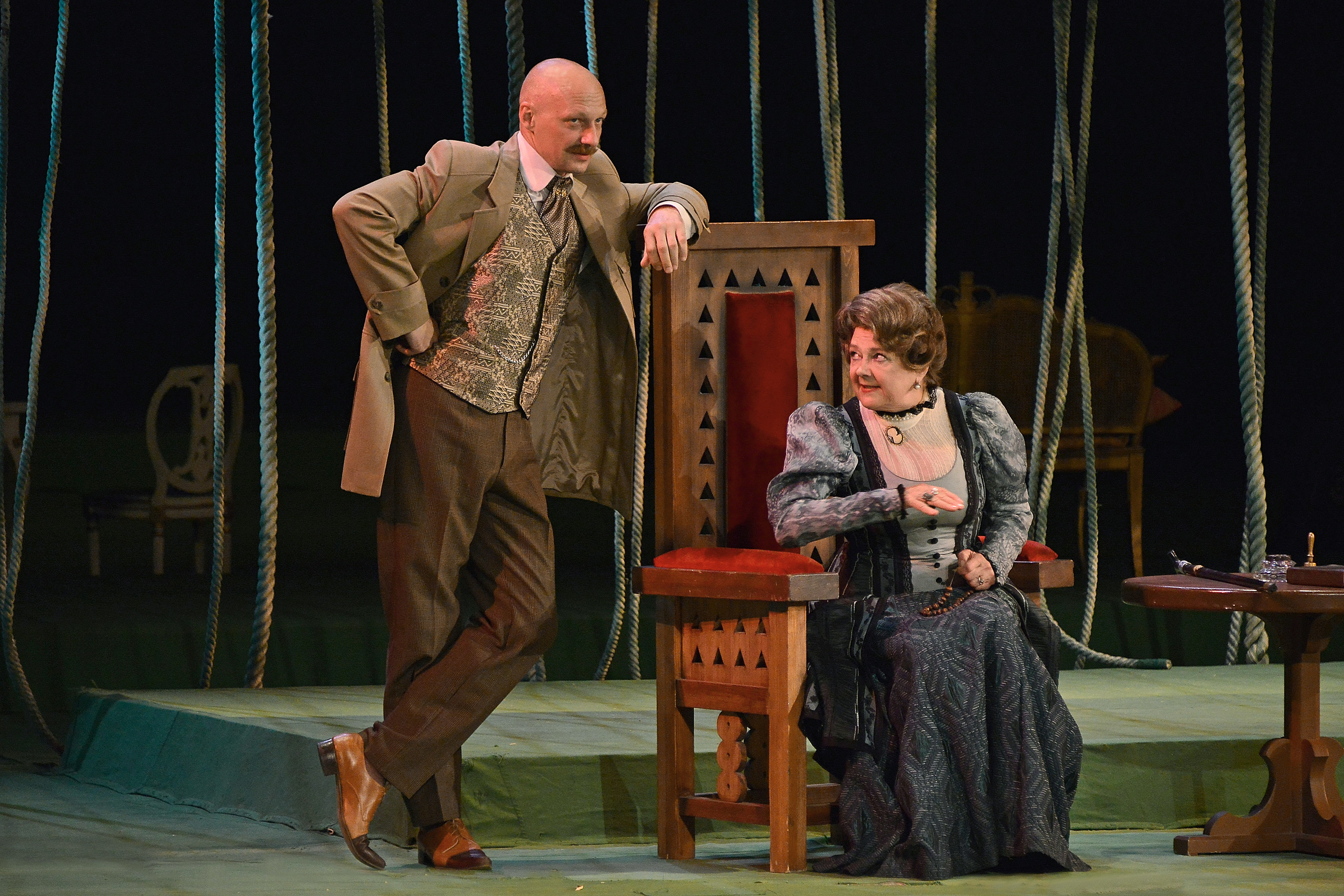 Волки и овцы – афиша